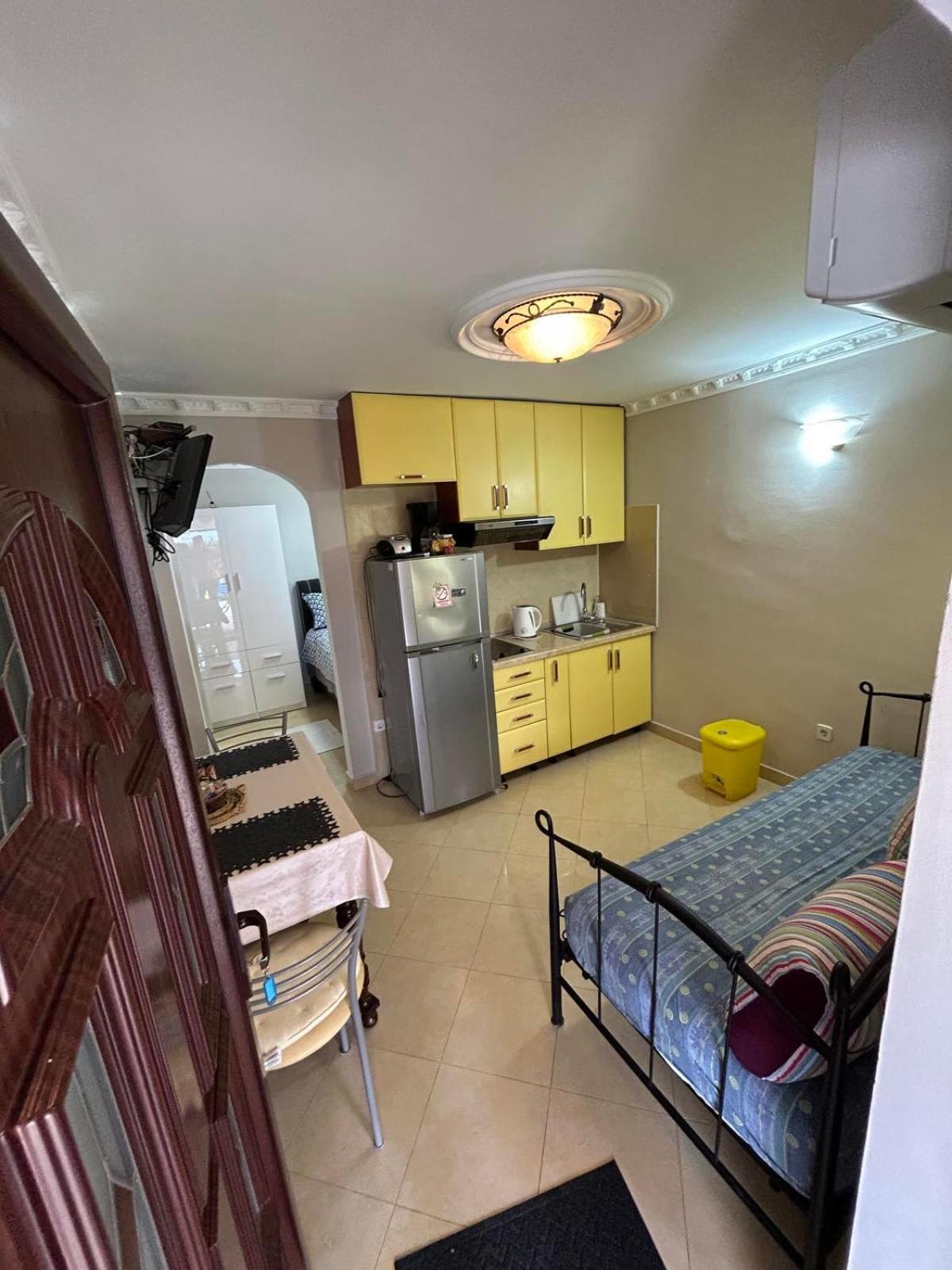 Apartman Pelcic,With Wifi And Free Parking コストレナ エクステリア 写真