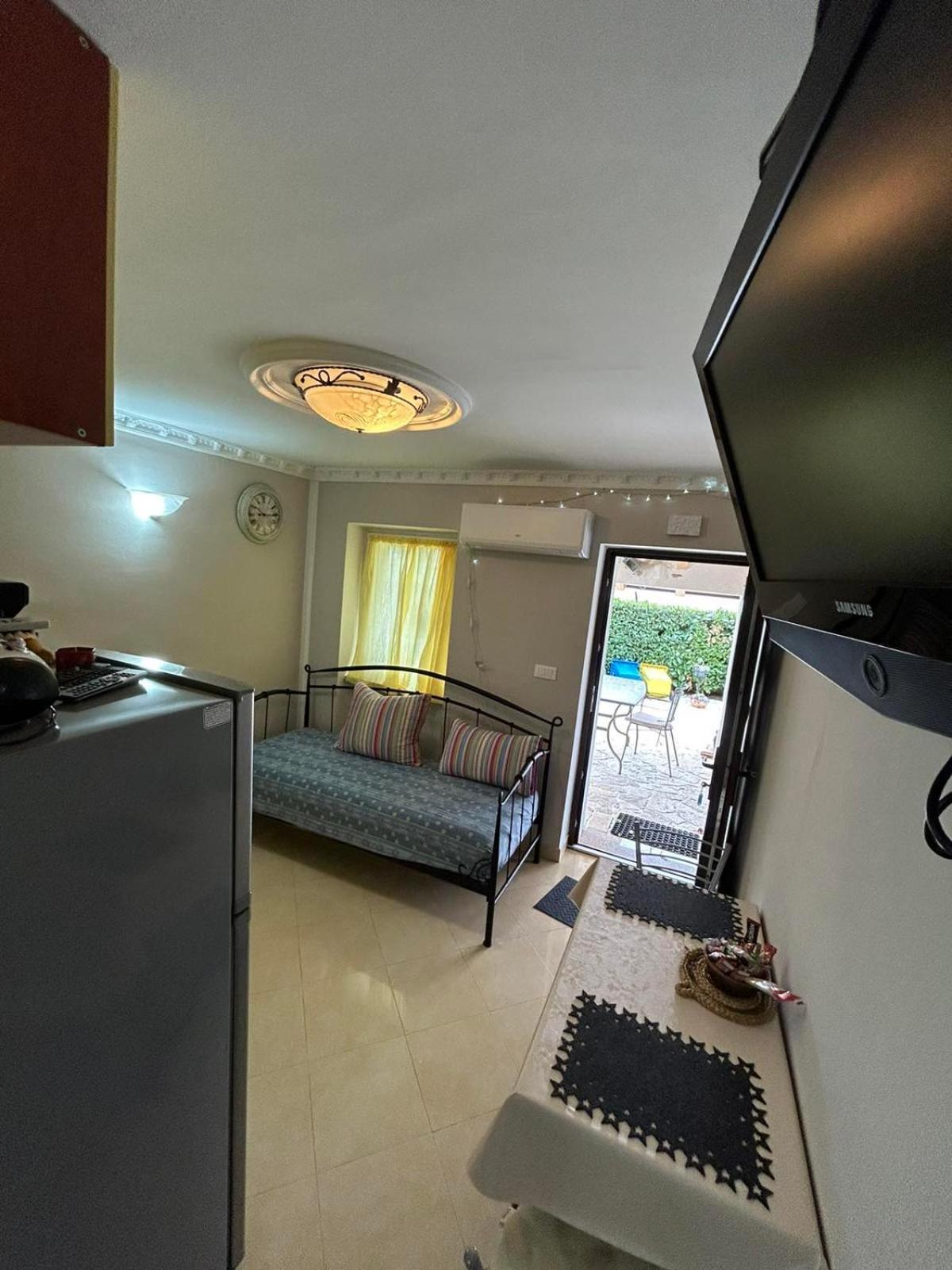 Apartman Pelcic,With Wifi And Free Parking コストレナ エクステリア 写真