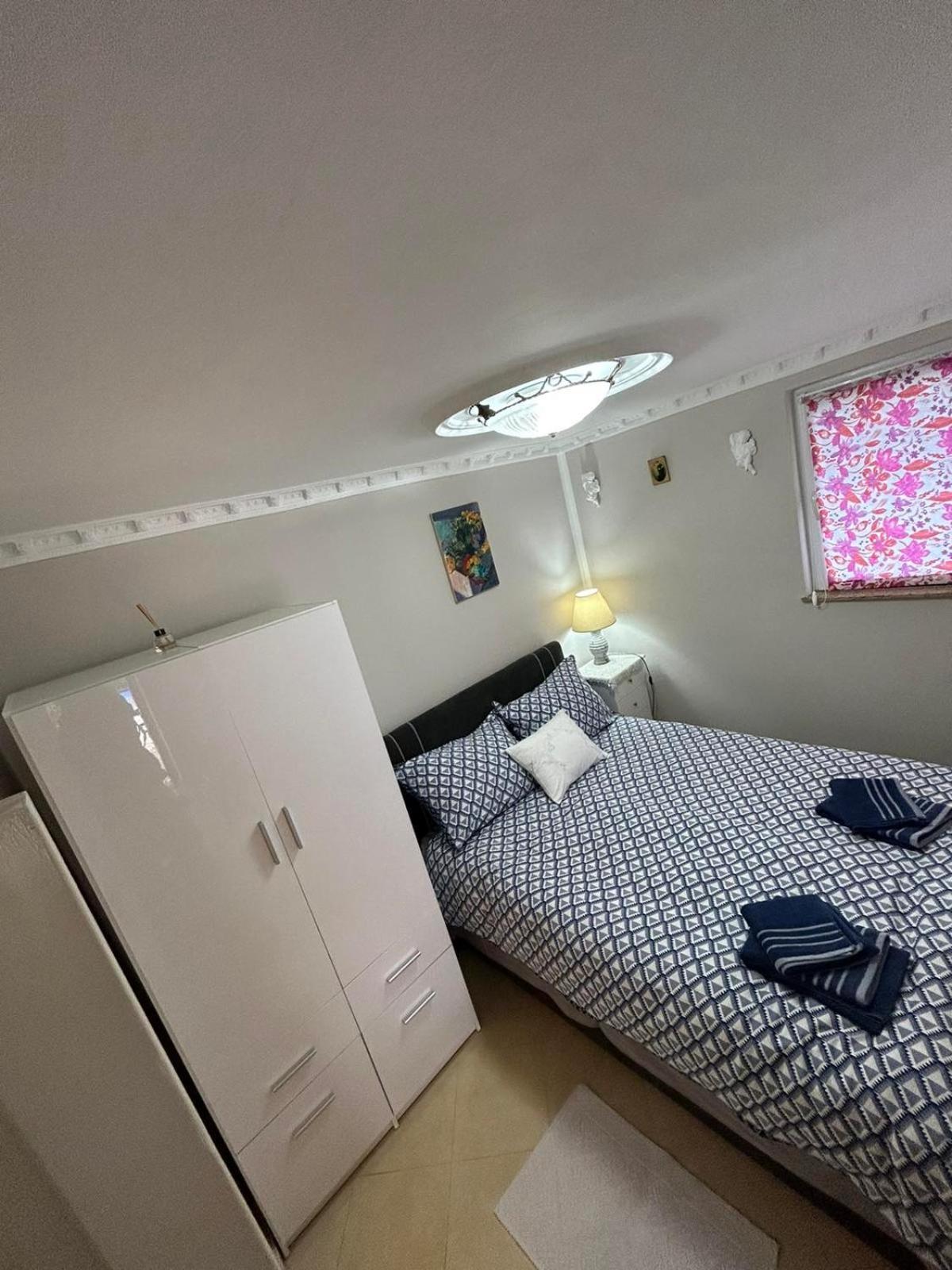 Apartman Pelcic,With Wifi And Free Parking コストレナ エクステリア 写真